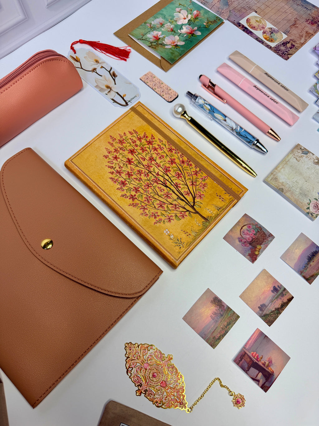 Gilded Collection - Antique Magnolia