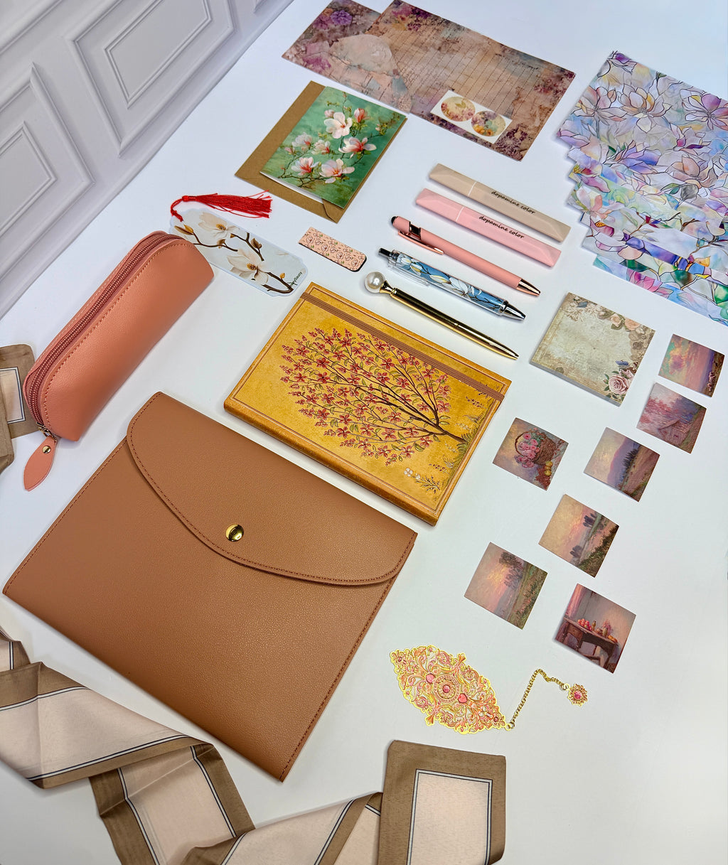 Gilded Collection - Antique Magnolia